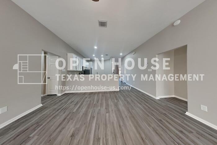 3606 Chatwood Dr - Photo 7 of 23