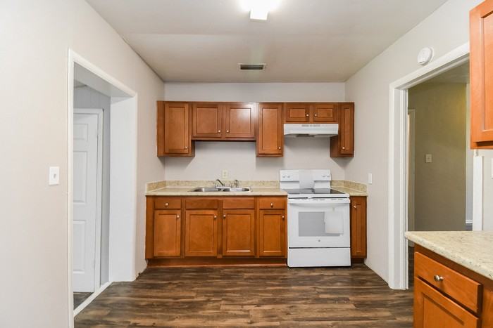 2844 Myra St - Photo 7 of 21