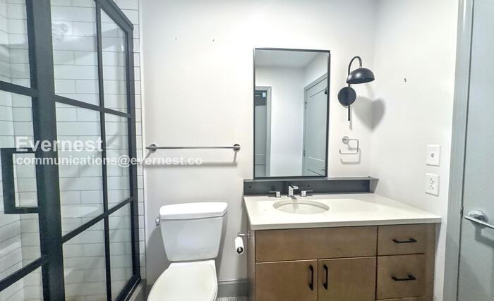 2212 Morris Ave - Photo 5 of 19