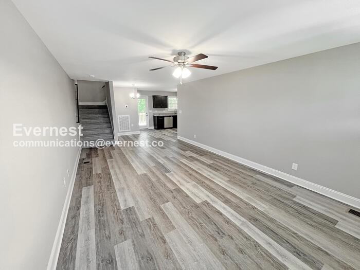 1276 Cardinal Creek Dr - Photo 3 of 19