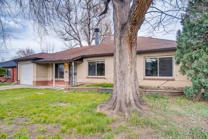 1054 Revere St - Photo 2 of 27