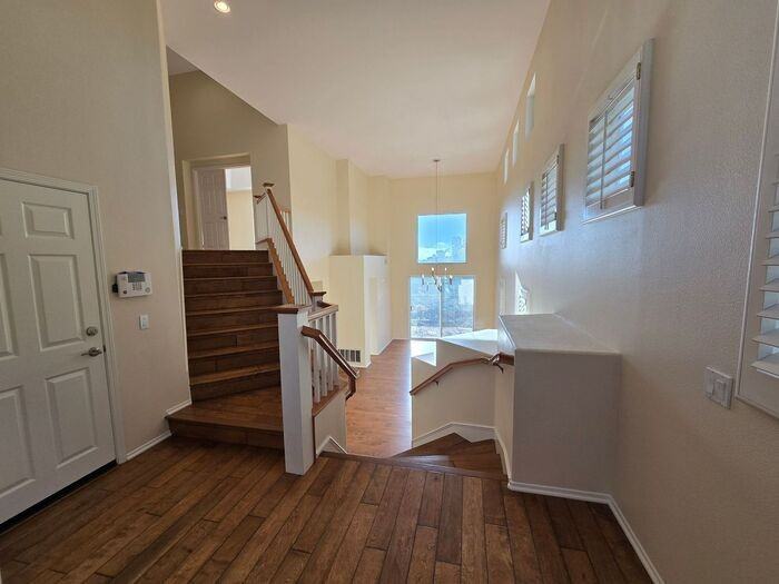 6071 Wooddale Row - Photo 7 of 40