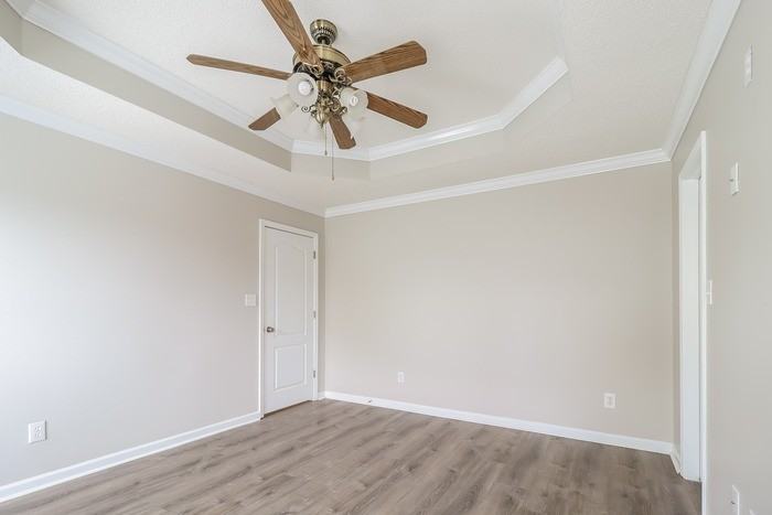 518 Baronne St - Photo 5 of 9