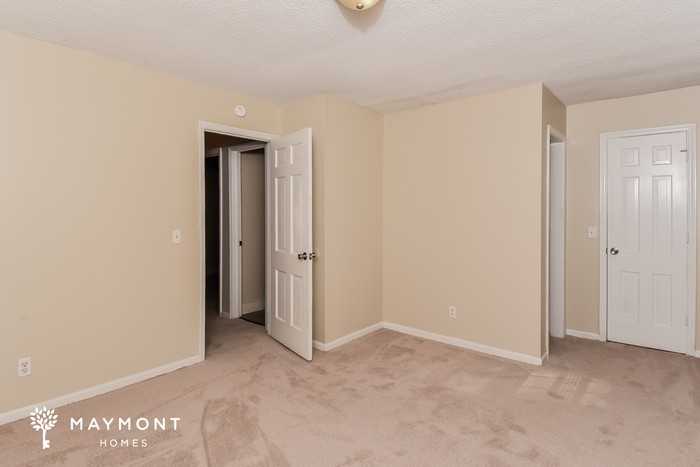 100 Laurel Oak Ln - Photo 6 of 11