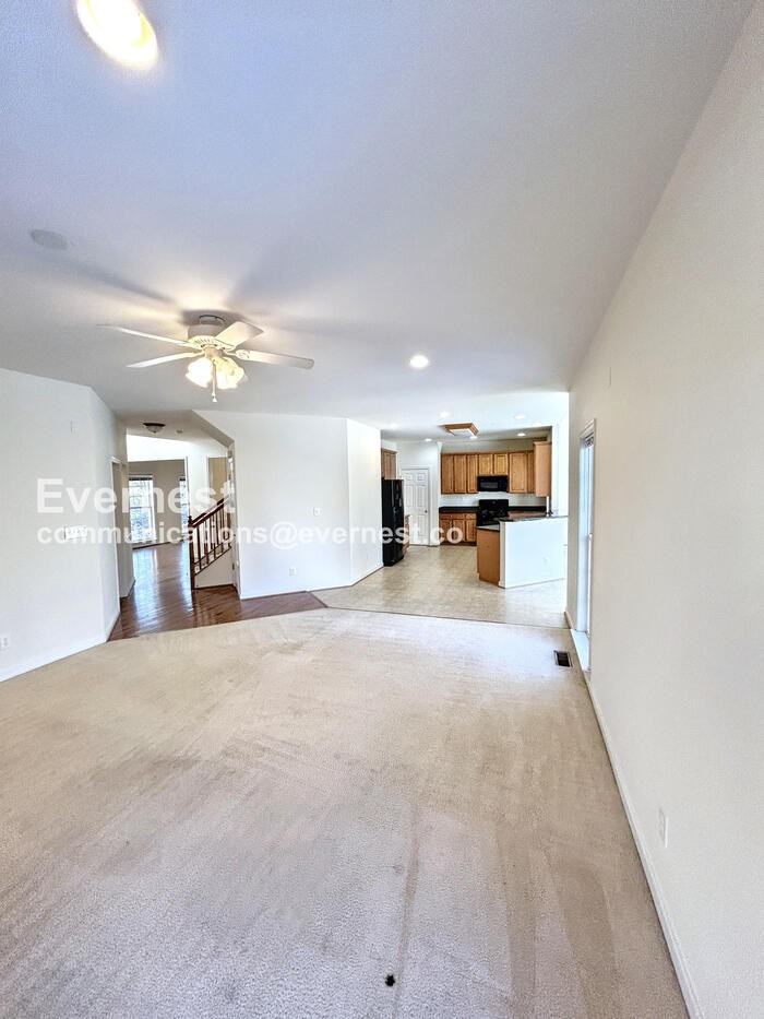 1542 Jeffries Way - Photo 6 of 23