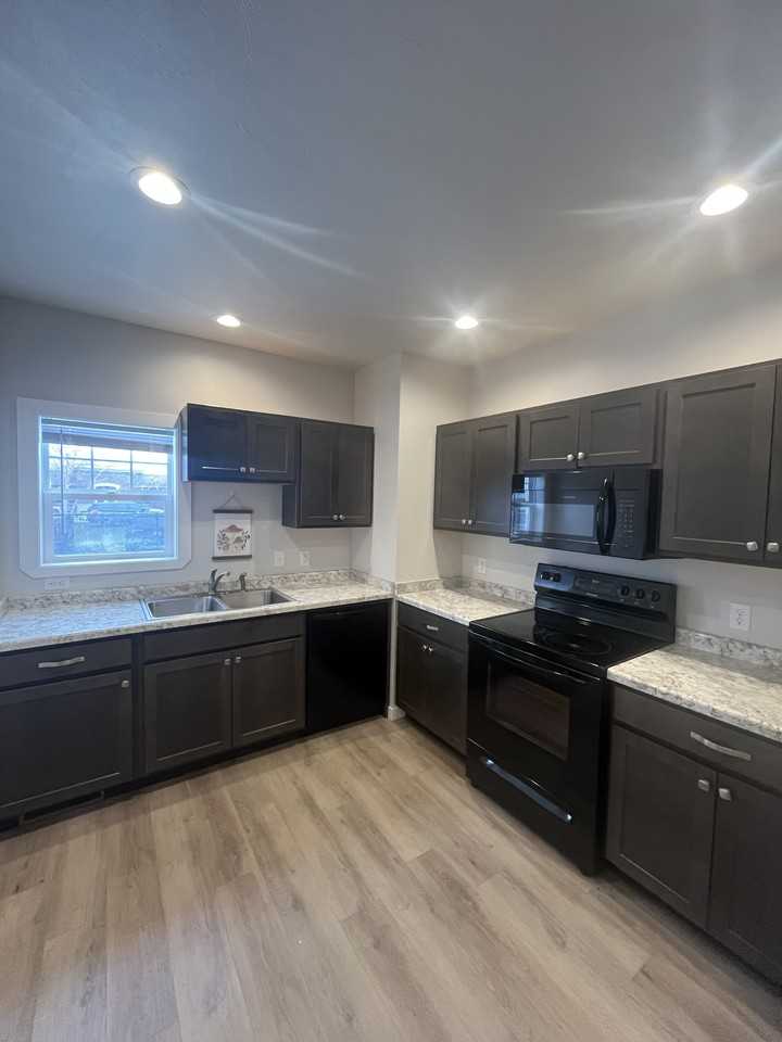 114 Washington St #2 - Photo 2 of 12