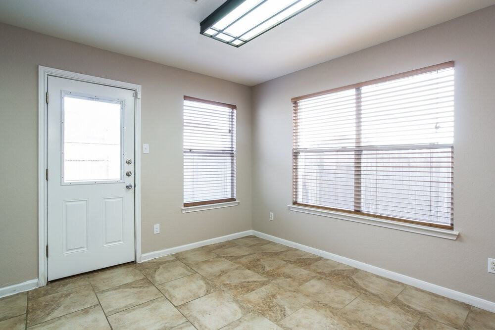 29502 Legends Stone Dr - Photo 4 of 15