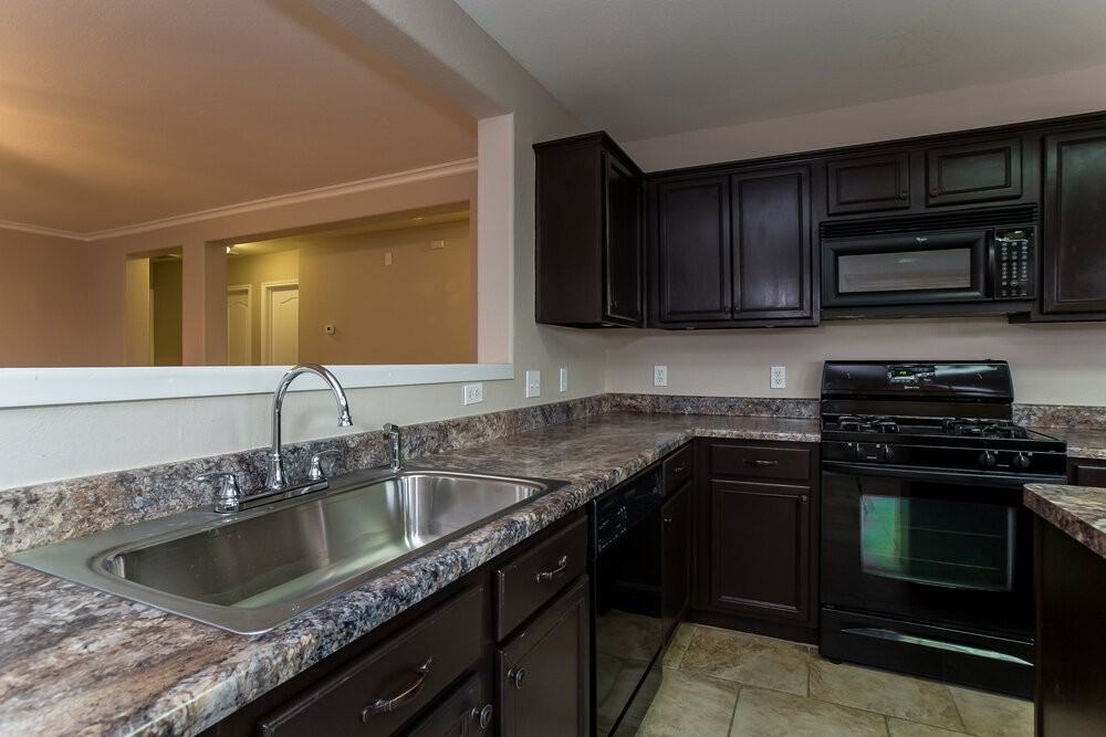 29502 Legends Stone Dr - Photo 6 of 15