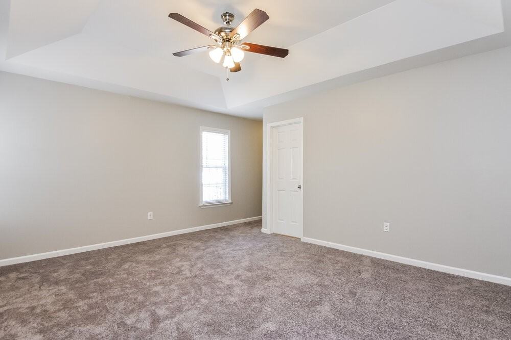 305 Occidental Dr - Photo 7 of 15