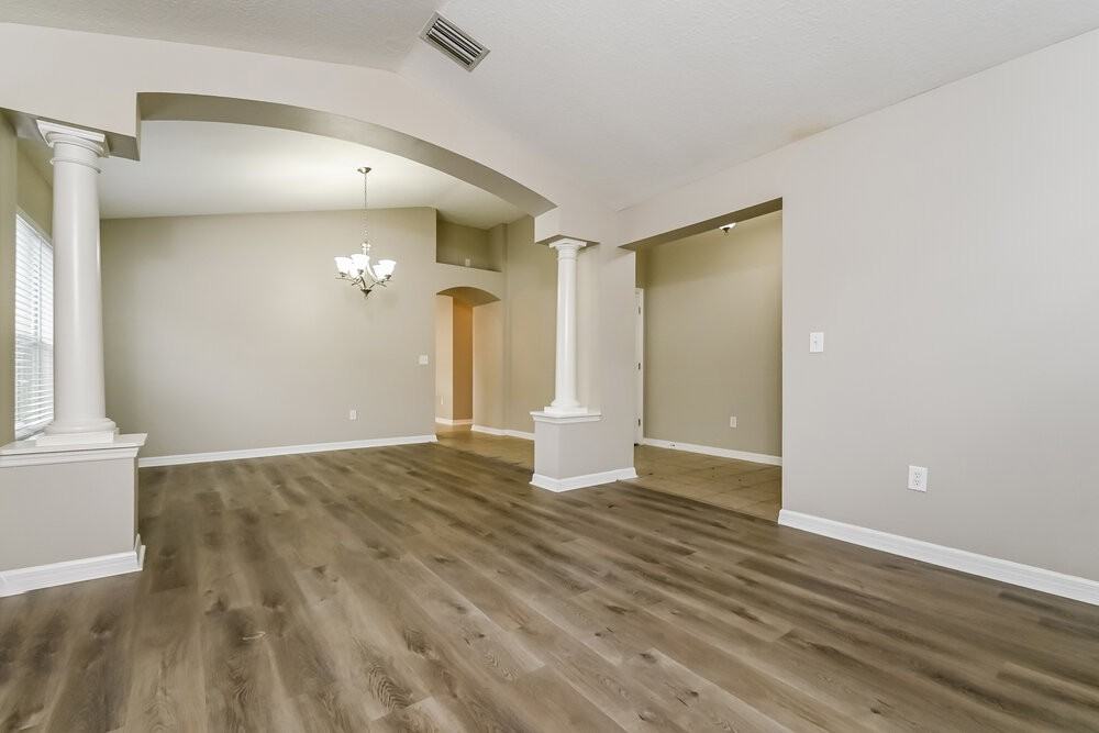 315 Delwood Breck St - Photo 4 of 16