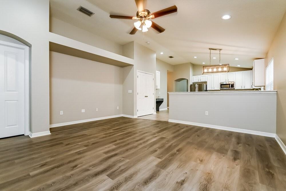 315 Delwood Breck St - Photo 6 of 16