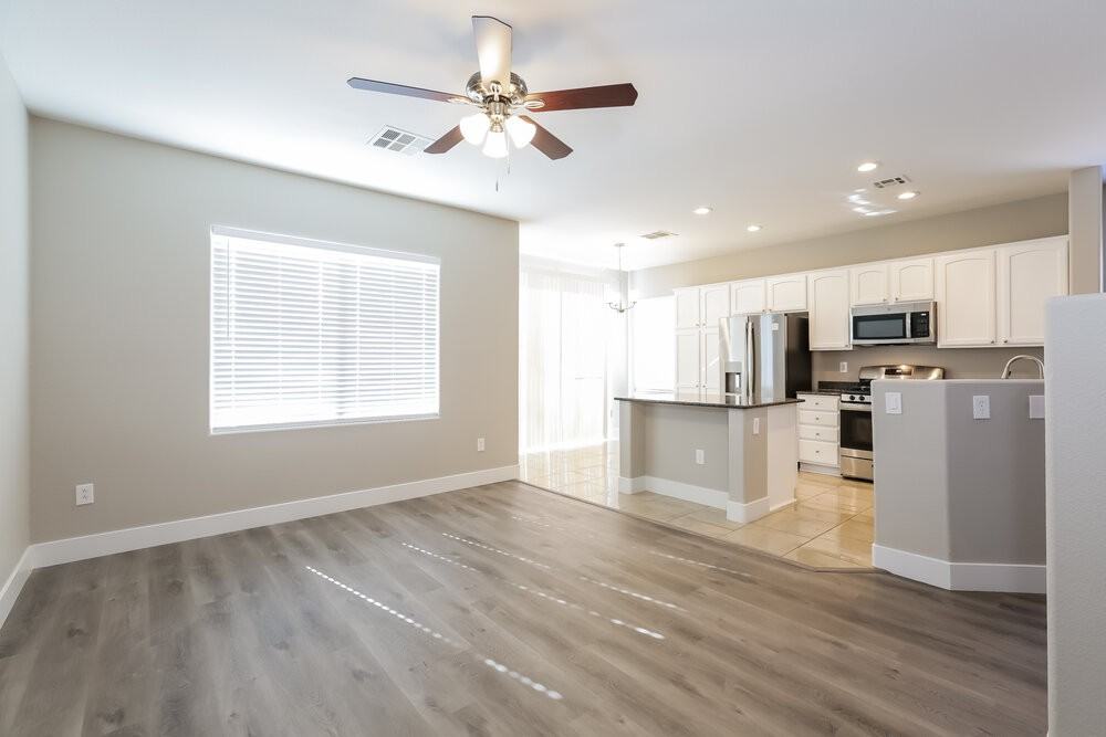 5473 Coral Ribbon Ave - Photo 4 of 17