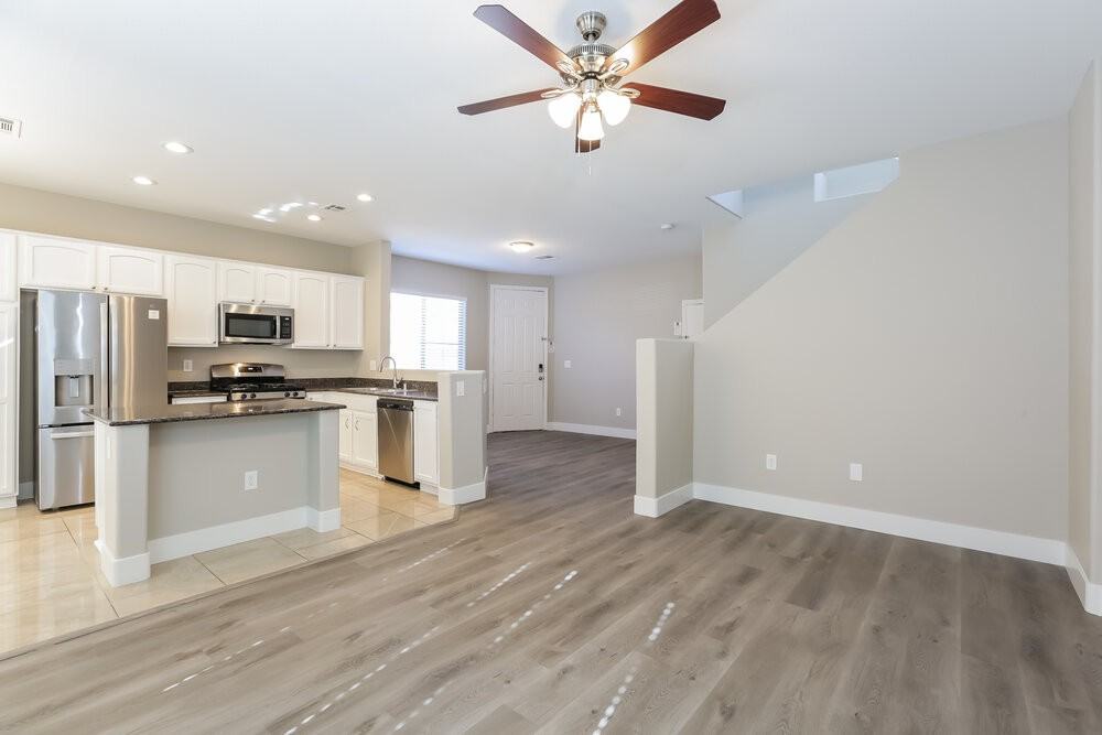 5473 Coral Ribbon Ave - Photo 5 of 17