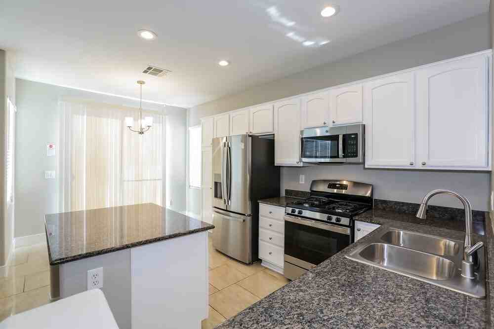 5473 Coral Ribbon Ave - Photo 7 of 17