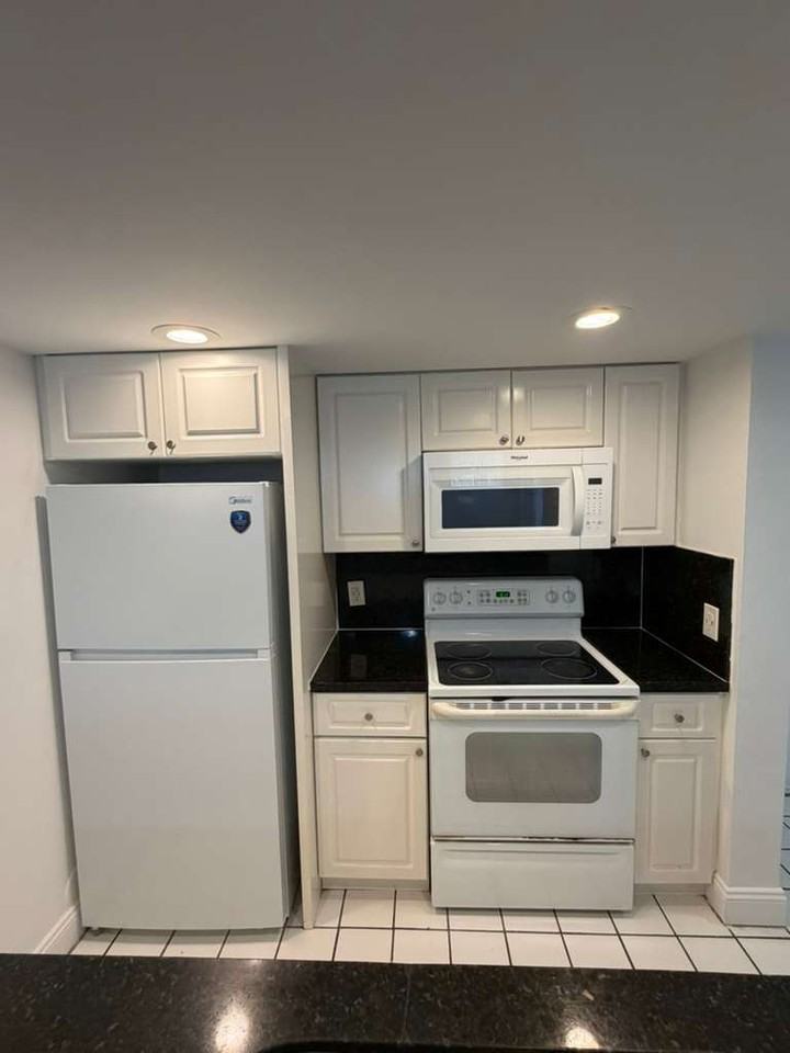 8160 Geneva Court 108 - 1 #1 - Photo 3 of 10