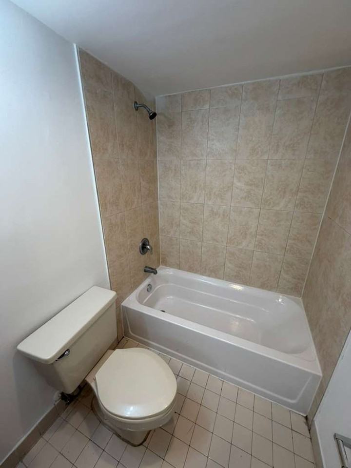 8160 Geneva Court 108 - 1 #1 - Photo 7 of 10