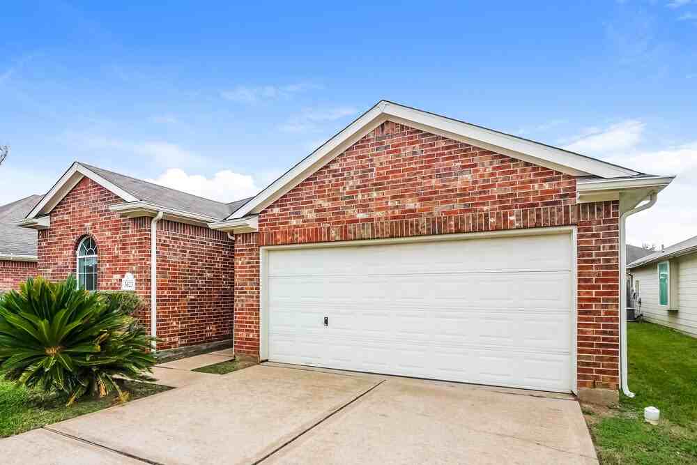 3623 Elmwood Dale Dr - Photo 3 of 16