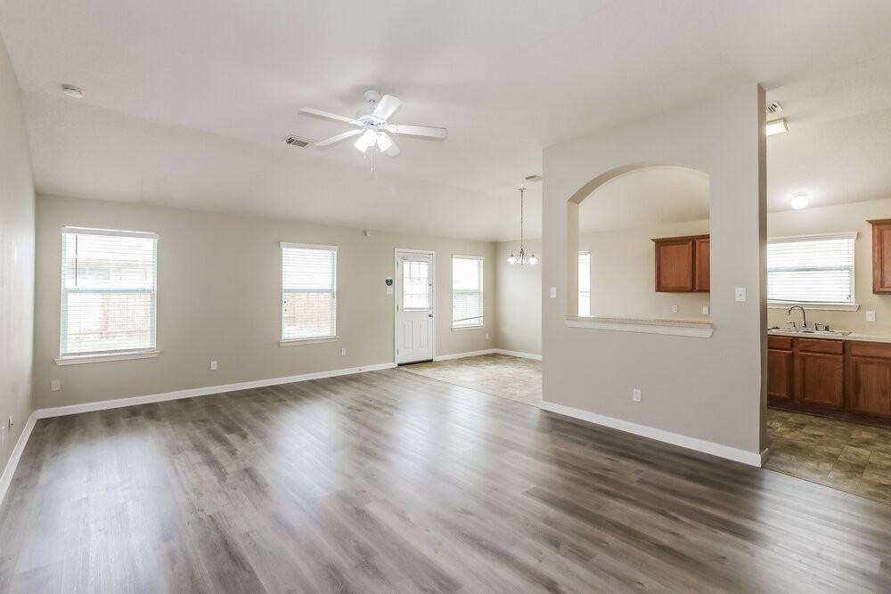 3623 Elmwood Dale Dr - Photo 4 of 16