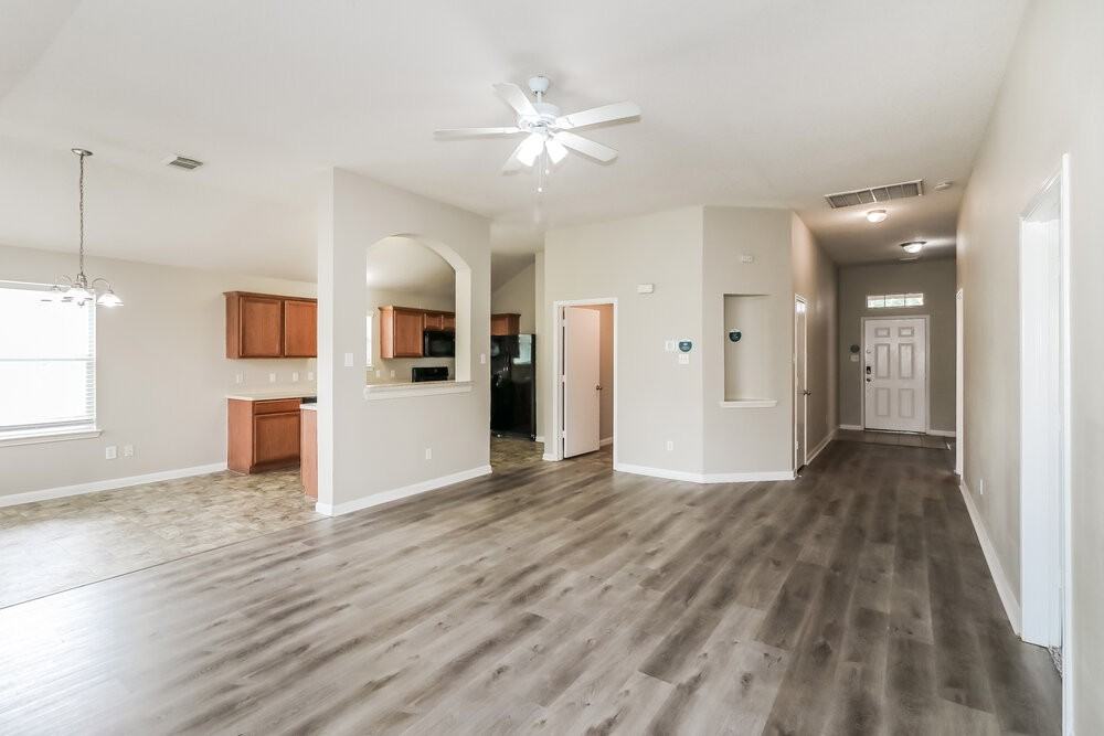 3623 Elmwood Dale Dr - Photo 5 of 16