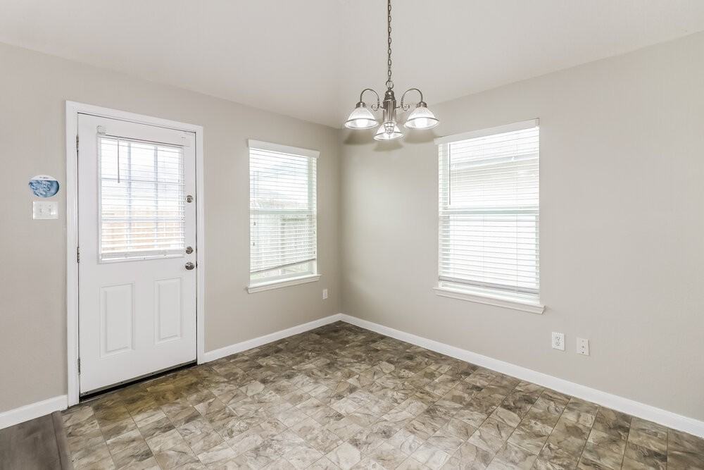 3623 Elmwood Dale Dr - Photo 6 of 16