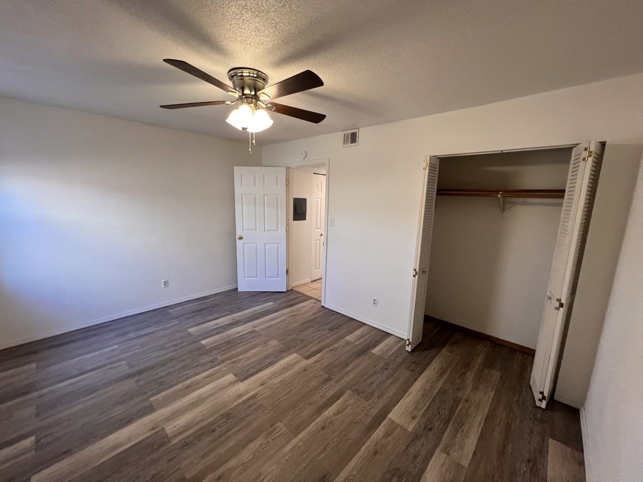 401 N Bottom St #1 - Photo 7 of 8