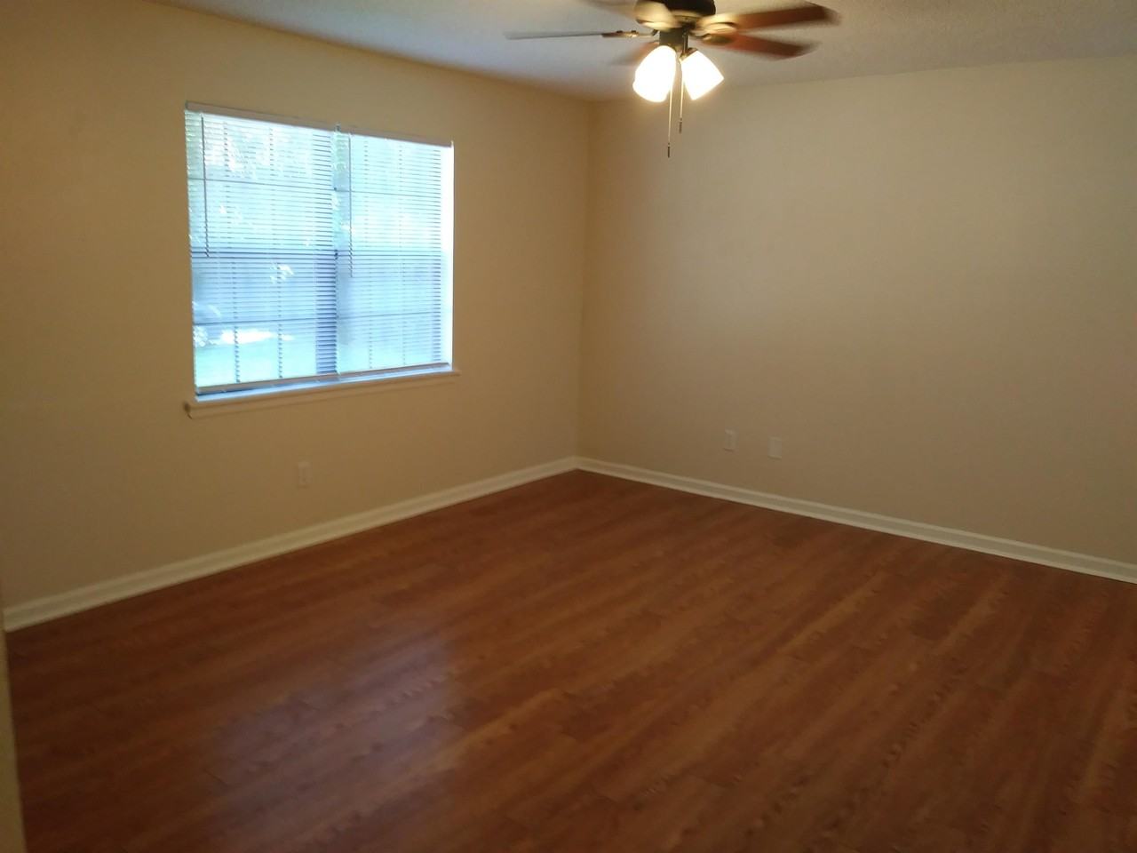 1602A Carolwood Ct #1 - Photo 6 of 27