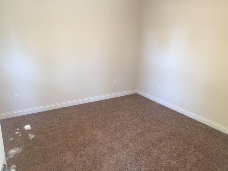 501 Center St #1 - Photo 3 of 9