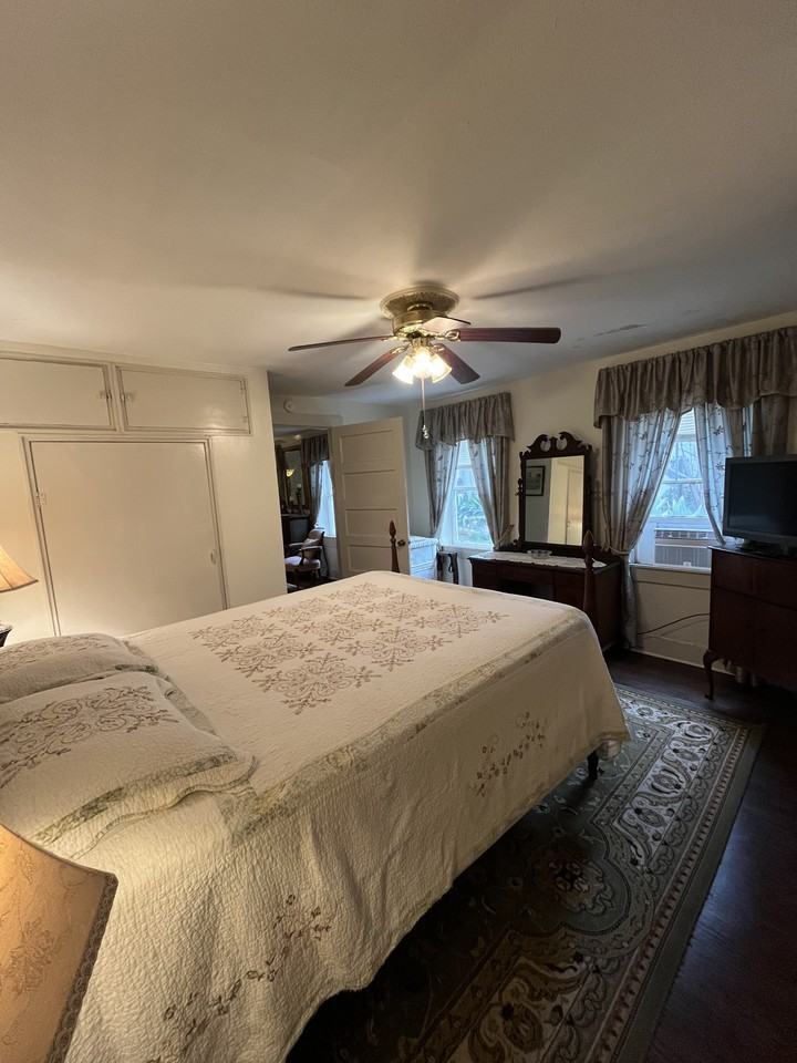 214 S Union St #1-2 - Photo 5 of 11