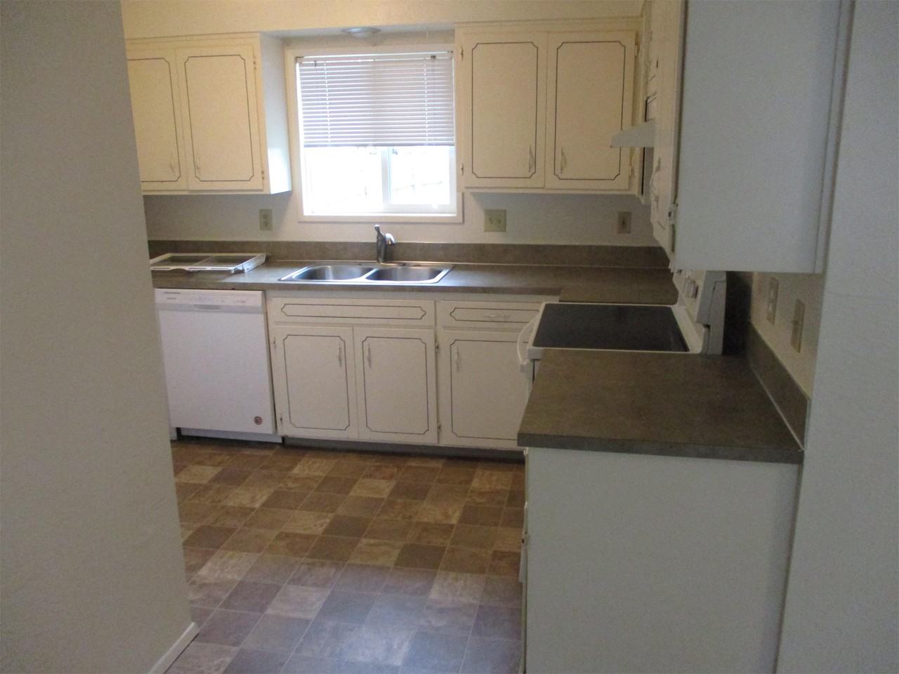 4279 River Rd #1 - Photo 6 of 15