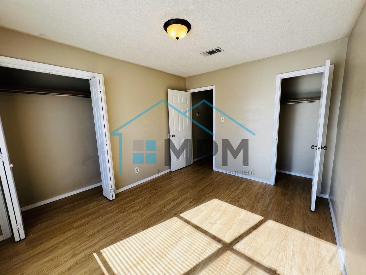 143 Jennifer Ln #25 - Photo 5 of 11