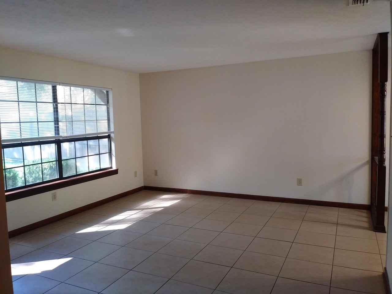 1631 Coombs Dr #2 - Photo 6 of 25