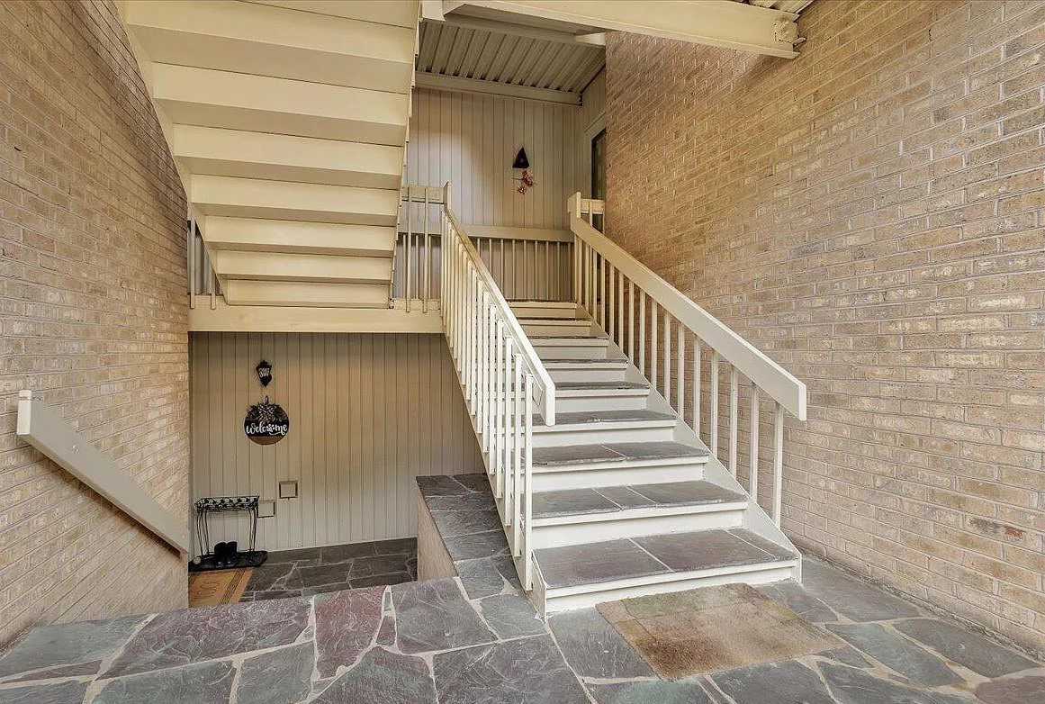 5260 Crossbow Cir #11B - Photo 4 of 23