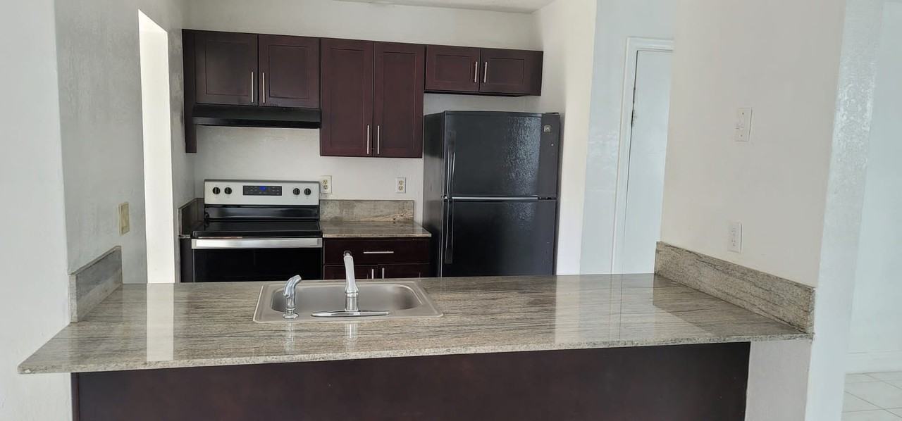 3760 Riverside Dr #1 - Photo 3 of 8