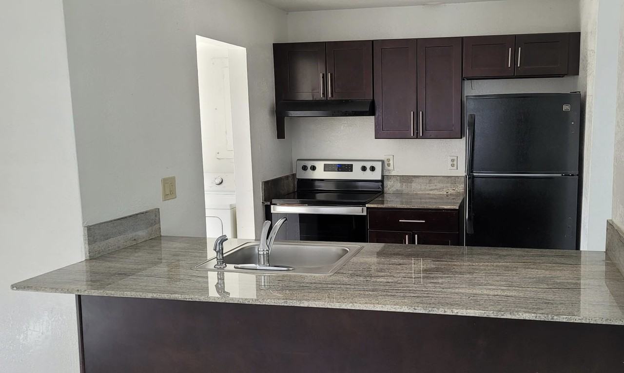 3760 Riverside Dr #1 - Photo 4 of 8