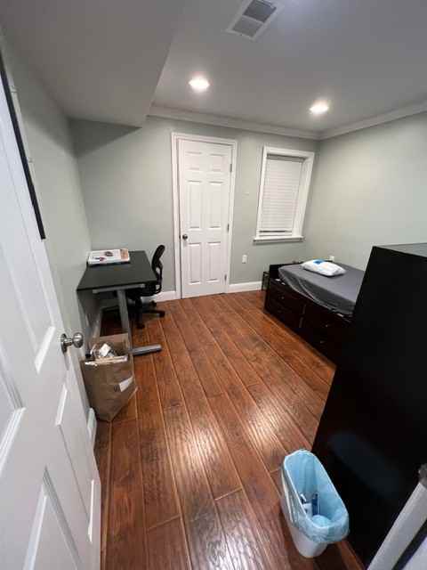 707 Plymouth Ave #NA - Photo 5 of 9