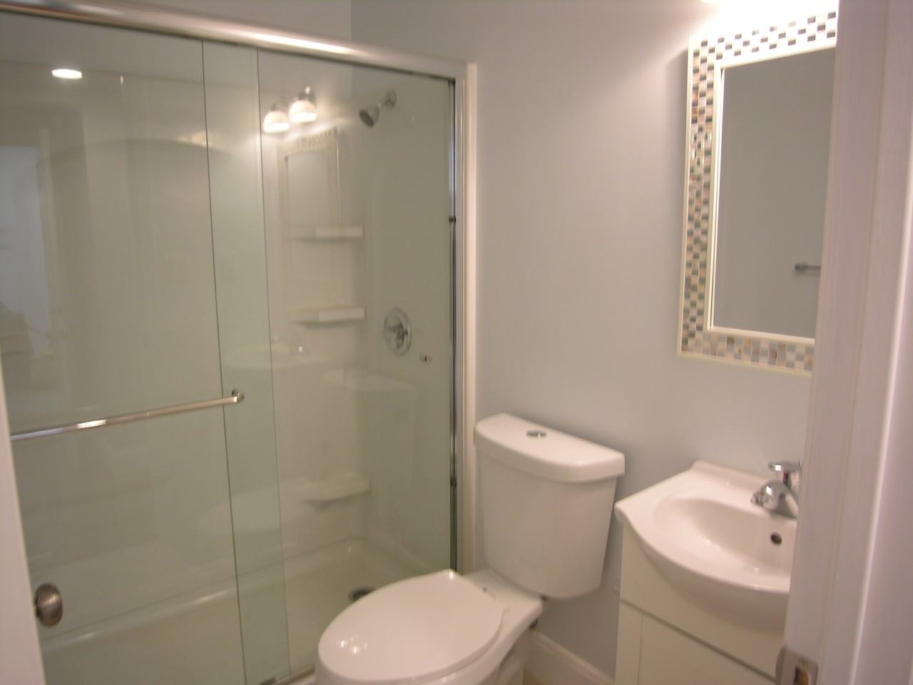 707 Plymouth Ave #NA - Photo 7 of 9