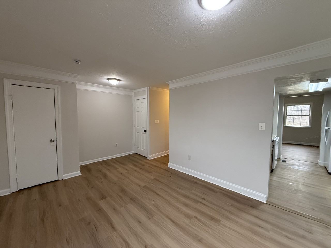 2331 McClellan Court - Photo 6 of 36