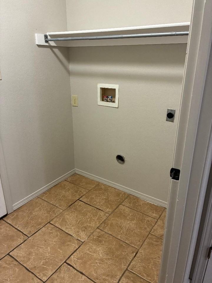 140 Rena Road - 164 B #164B - Photo 5 of 10