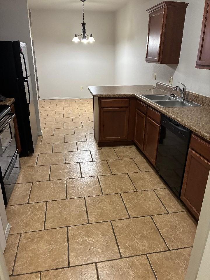 140 Rena Road - 164 B #164B - Photo 7 of 10