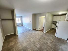 14 Reading Cres #7 - Photo 1 of 1