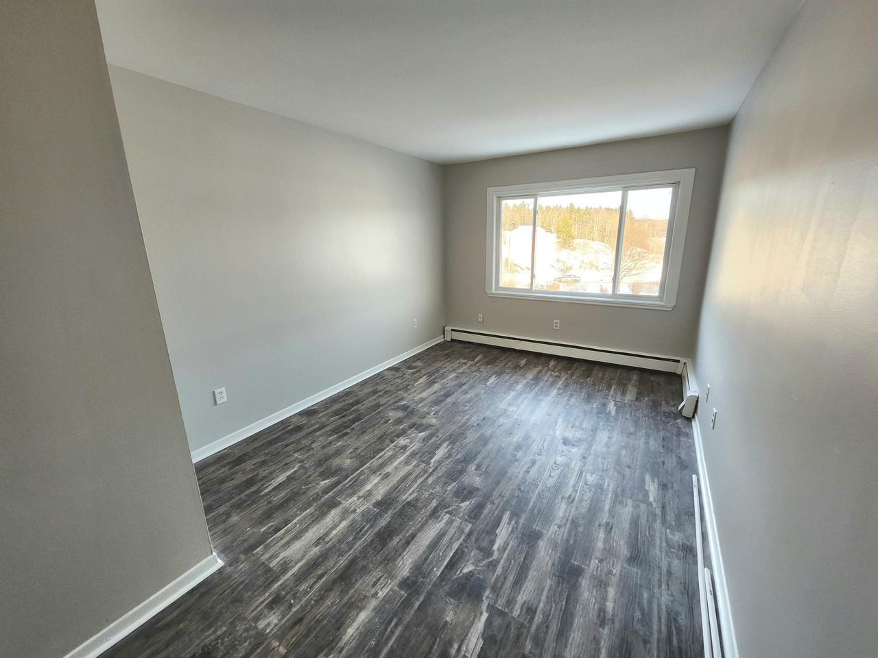 14 Reading Cres #7 - Photo 3 of 17