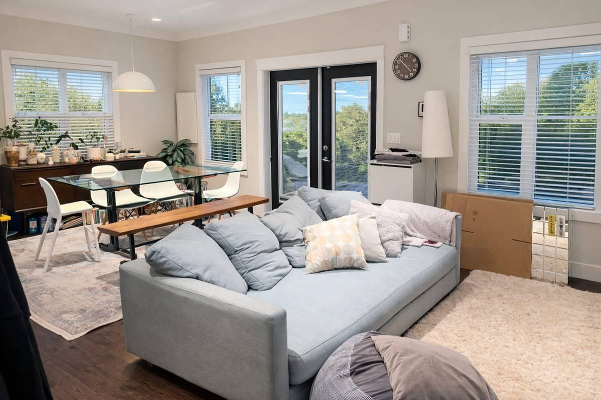 2663 Saint George Street - Photo 5 of 10