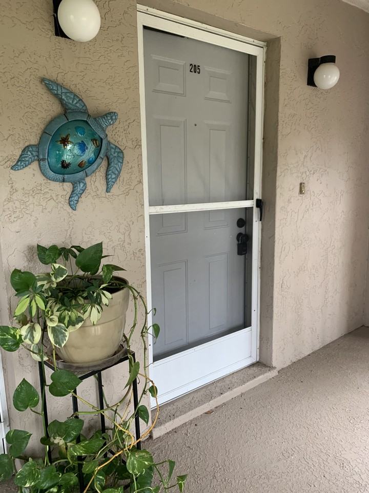 4135 Cedar Creek Cir - Photo 6 of 8