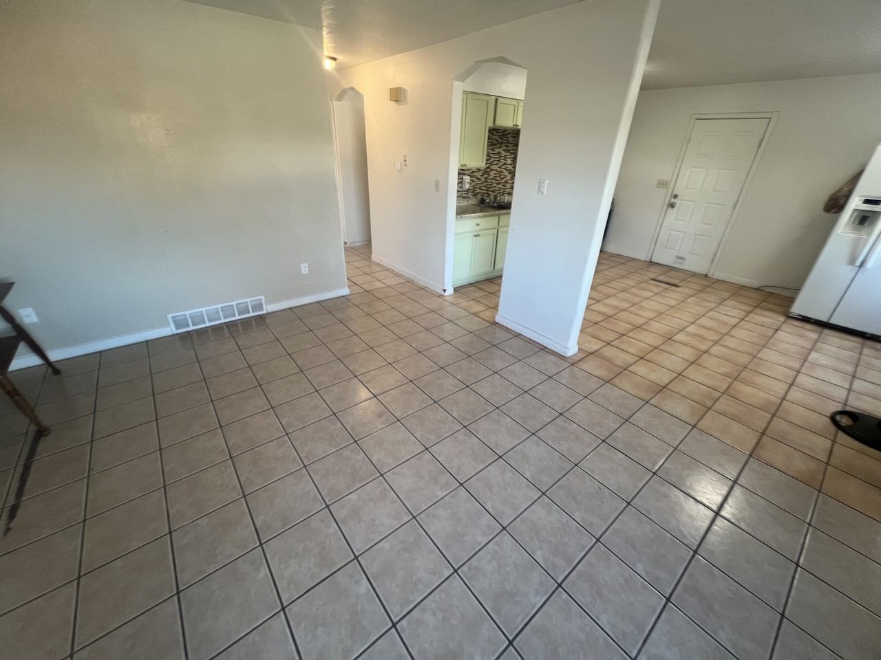 1114 Longview Dr #1 - Photo 6 of 18