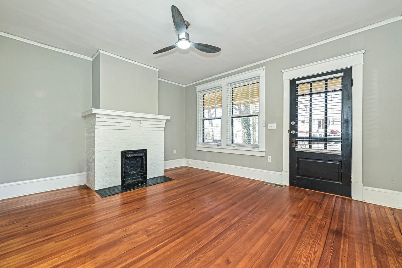 1506 Nassau Blvd #1 - Photo 4 of 17