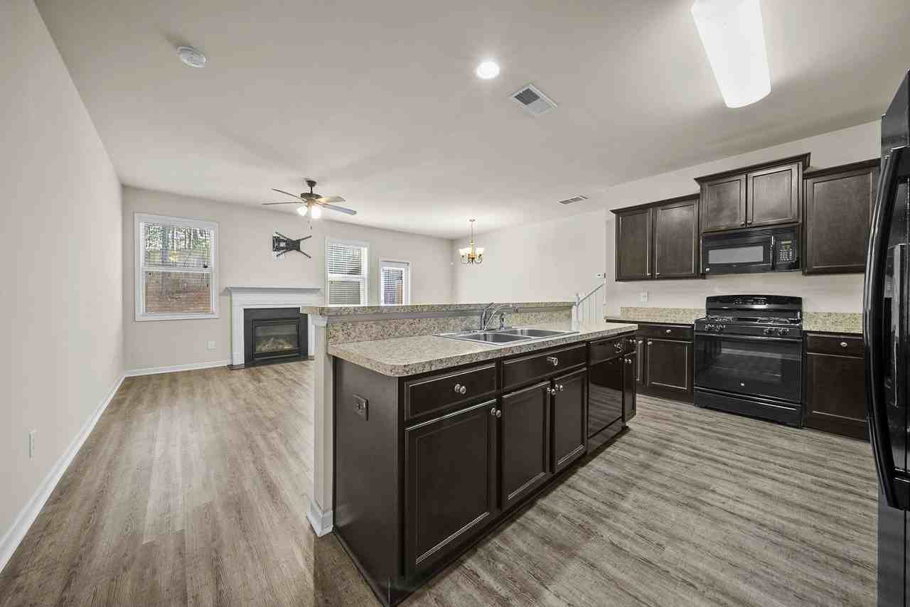 232 Bobbie Way #1 - Photo 4 of 20