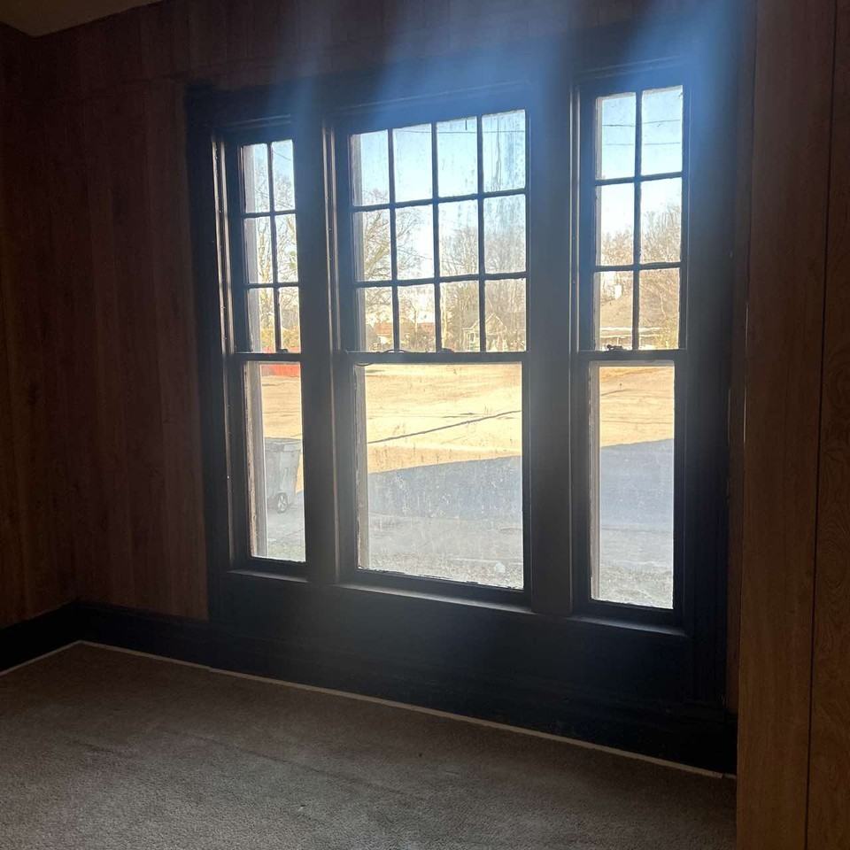 303 E 18th St #303 - Photo 3 of 3