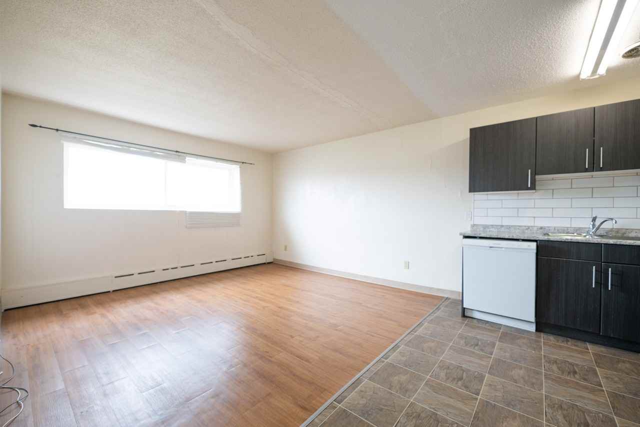 1139 Grant - Photo 2 of 15