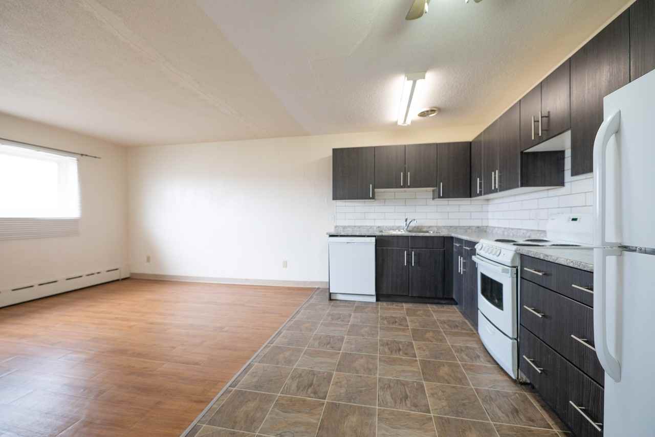 1139 Grant - Photo 3 of 15