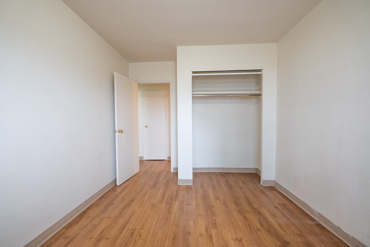 1139 Grant - Photo 5 of 15